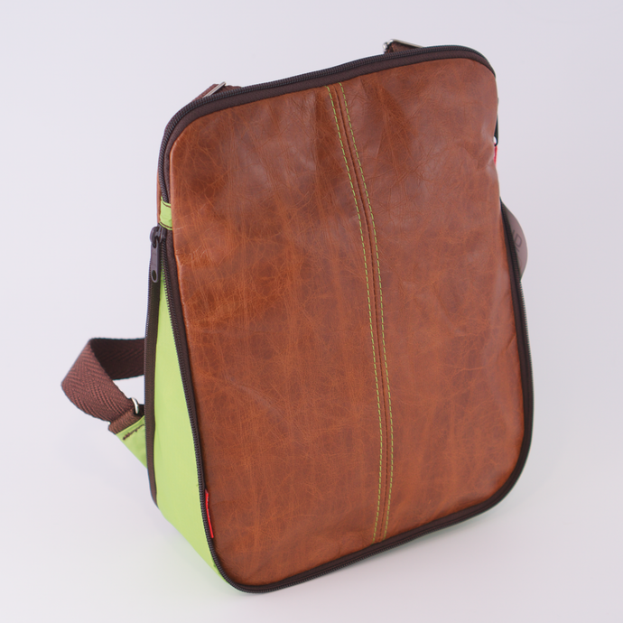 Mochila Hikari de piel ultra ligera