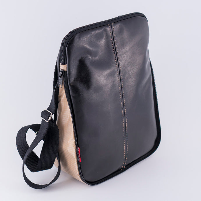 Mochila Hikari de piel ultra ligera